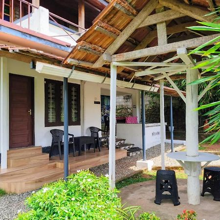 Sherly Cottages Varkala Exteriör bild