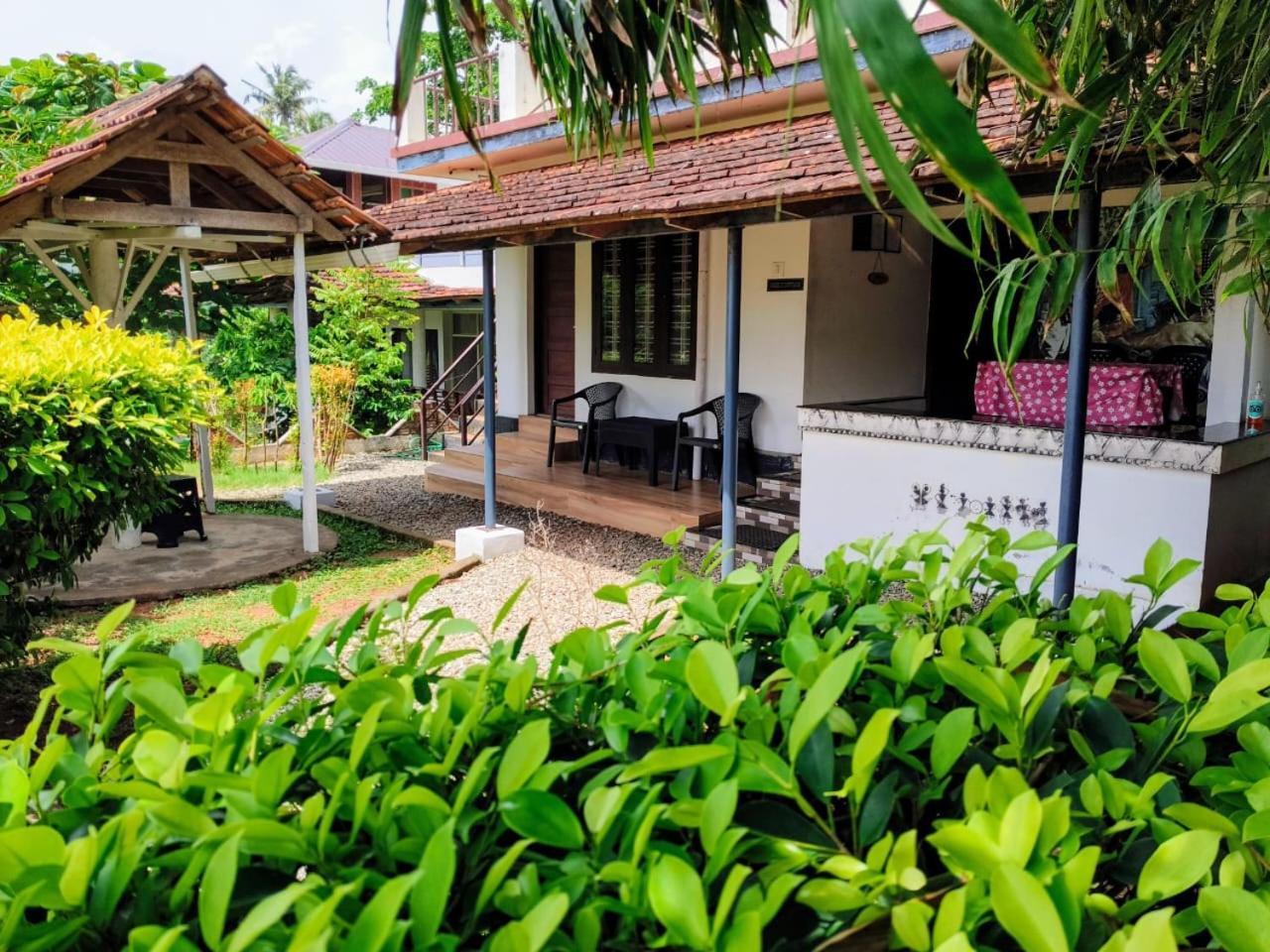 Sherly Cottages Varkala Exteriör bild